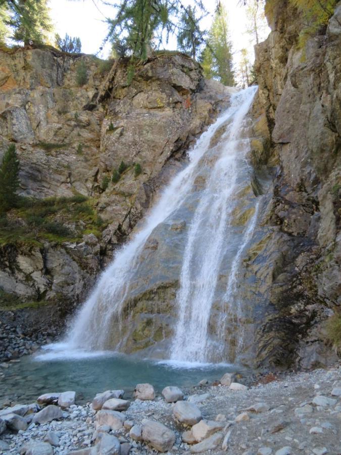 Готель Garni Gimea Лівіньо Екстер'єр фото